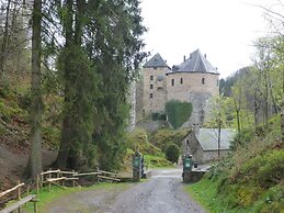 Gorgeous Holiday Home in Ovifat With Sauna