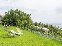 Unique Holiday Experience in Greenery near Lake