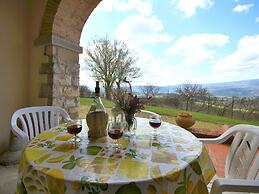 Authentic Farmhouse with Pool, Hot Tub, Playground, Garden