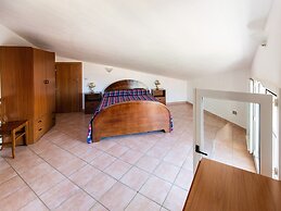 A Sun-drenched Holiday Apartment Near the Sicilian Coastline