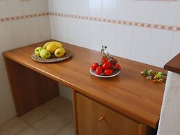 Lovely Holiday Home in Giannella near Beach
