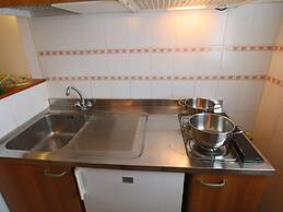 Lovely Holiday Home in Giannella near Beach