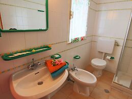 Lovely Holiday Home in Giannella near Beach