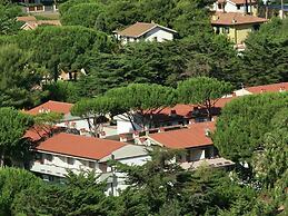 Lovely Holiday Home in Giannella near Beach