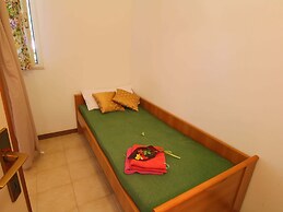 Lovely Holiday Home in Giannella near Beach