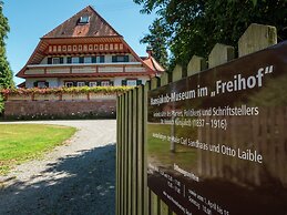 Cheerful Apartment near Historic City Center of Haslach