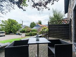 Charming Cottage in Stoumont With Colourful Garden