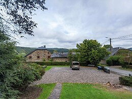 Charming Cottage in Stoumont With Colourful Garden