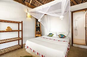 Shanuo Beach Bungalows