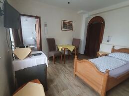 Apartment With Private Terrace in Homberg