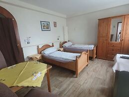 Apartment With Private Terrace in Homberg