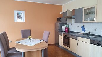 Apartment With Private Terrace in Homberg