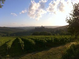 Cosy Apartment With Swimming Pool and Garden Close to Volterra and S G