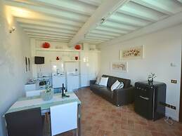 Cosy Apartment With Swimming Pool and Garden Close to Volterra and S G