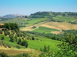 Cosy Apartment With Swimming Pool and Garden Close to Volterra and S G