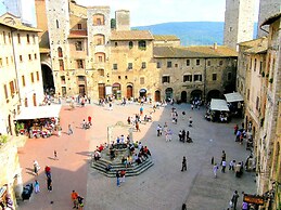 Cosy Apartment With Swimming Pool and Garden Close to Volterra and S G