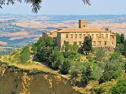 Cosy Apartment With Swimming Pool and Garden Close to Volterra and S G