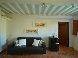 Cosy Apartment With Swimming Pool and Garden Close to Volterra and S G
