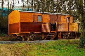 Charming Apartment in Sensenruth with Hot Tub