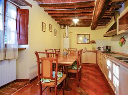 Royal Holiday Home With Swimming Pool