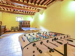 Royal Holiday Home With Swimming Pool