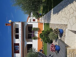 Peaceful House Only 900m From the sea With Swimming Pool, Bbq, Wifi, A