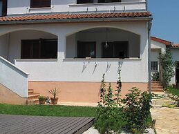 Peaceful House Only 900m From the sea With Swimming Pool, Bbq, Wifi, A