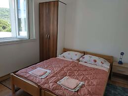 Detached Holiday House few Steps From the Beach