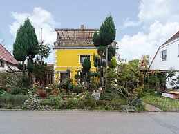 Charmante Ferienwohnung in Wismar mit Garten