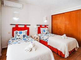 Villa in Albufeira With Private Pool