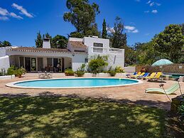 Villa in Albufeira With Private Pool