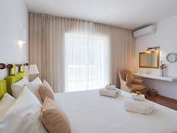 Villa in Albufeira With Private Pool