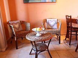 Spacious Farmhouse near Montalto di Castro with Shared Pool