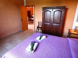 Spacious Farmhouse near Montalto di Castro with Shared Pool