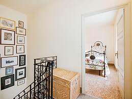 Unwind in a Cozy Home