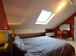 Luxury Cottage in Vaux-sur-Sûre with Hot Tub