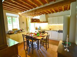 Charming Holiday Home, Near Lucca With a Private Pool