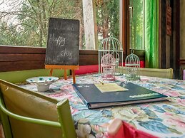 Lively Holiday Home With Garden