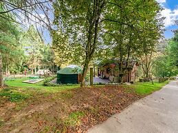 Lively Holiday Home With Garden