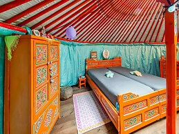 Lively Holiday Home With Garden