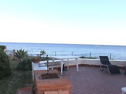 Belvilla by OYO Villa Eirene