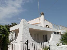 Belvilla by OYO Villa Eirene