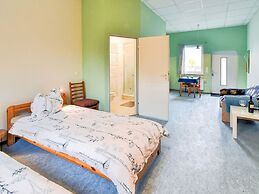 Nifty Apartment in Rövershagen near Sea
