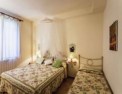 Apartment With Swimming Pool in Marsciano