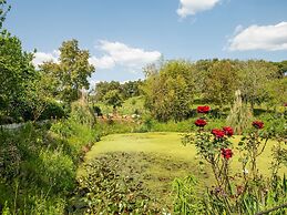 Idyllic Farmhouse in Montemor-o-novo With Pool