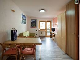 Matterhorn View Apartment in Breuil-Cervinia near Ski Area