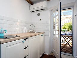 Adorable Holiday Home Located Near the Beach