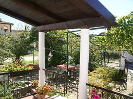 Charming Holiday Home in Pula Near Beach