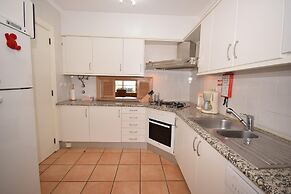 Spacious Apartment in Quarteira With Swimming Pool