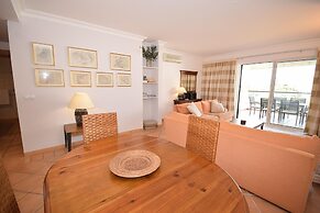 Spacious Apartment in Quarteira With Swimming Pool